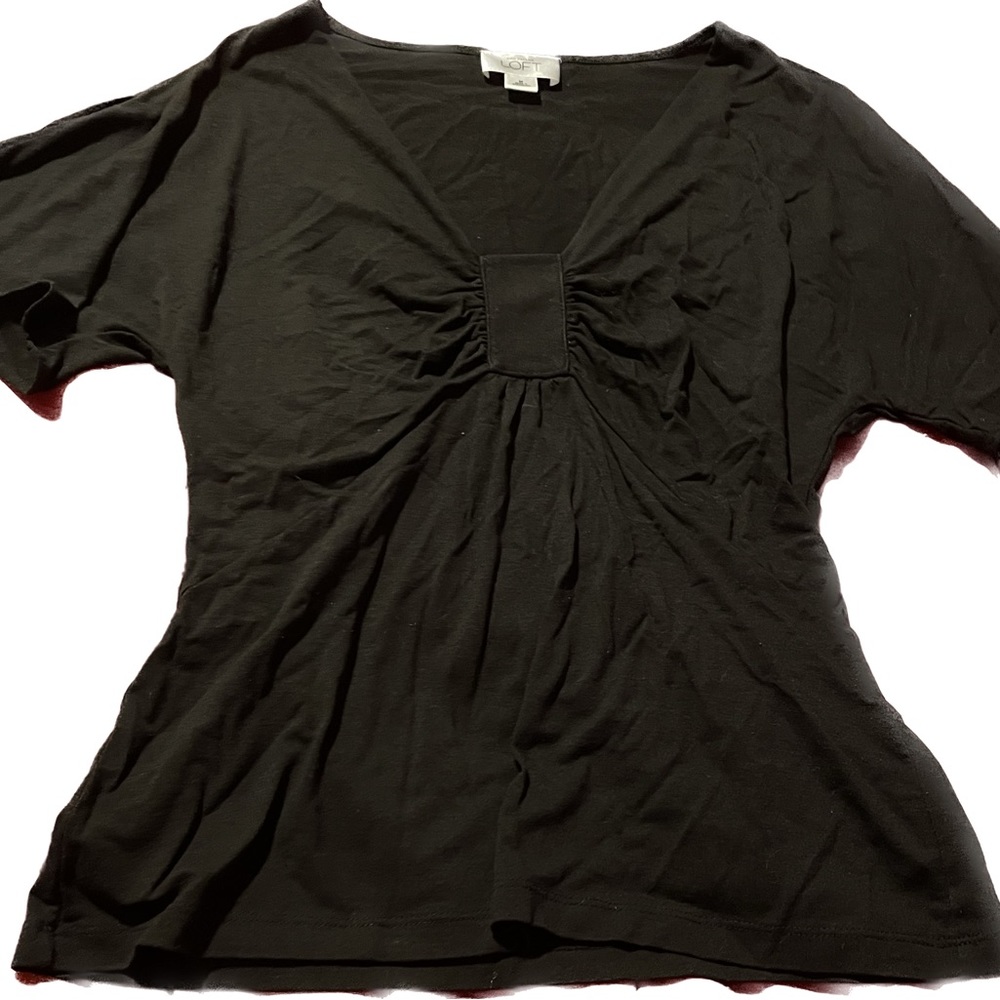 Anne Taylor Loft Black Tee Size Medium
